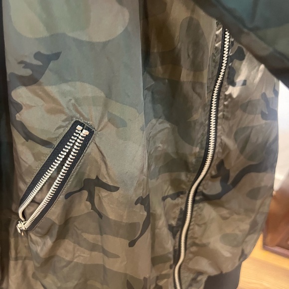 Camouflage Bomber Jacket - Picture 5 of 8